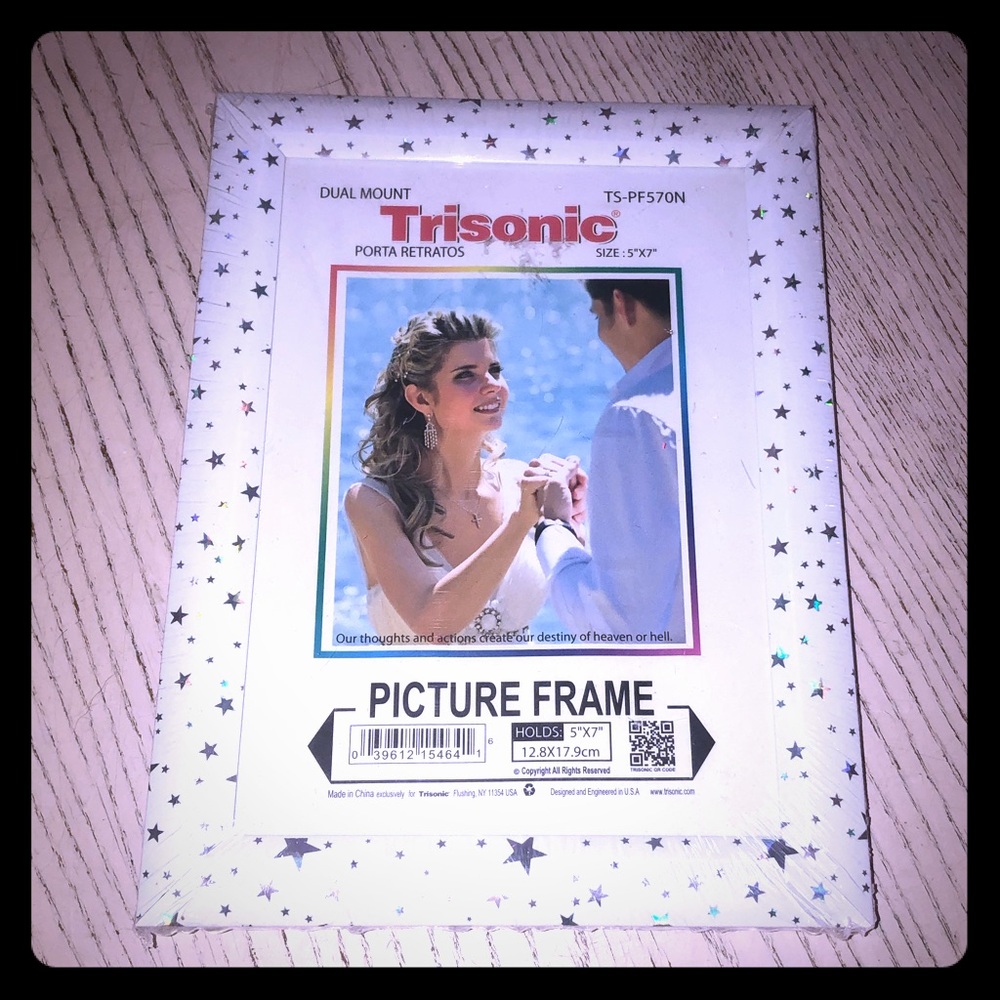 WHITE PICTURE FRAME WITH METALLIC STARS